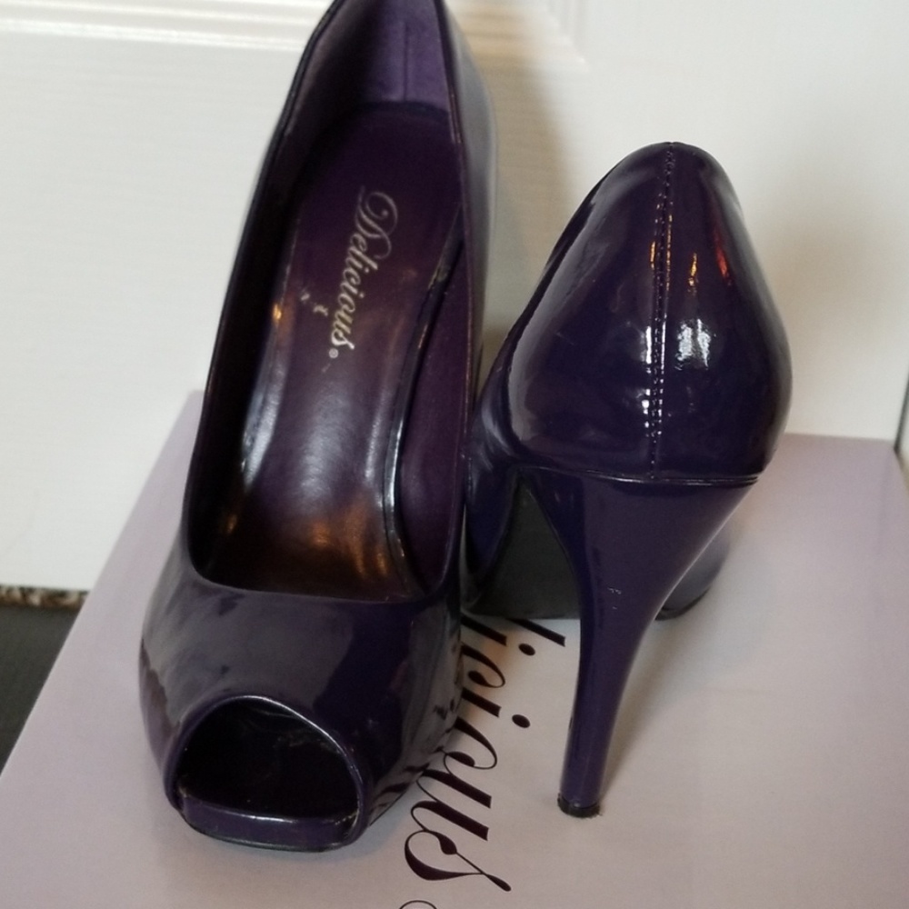 High heels - Picture 2 of 2